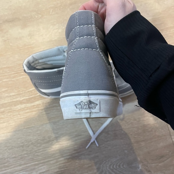 Vans - Picture 3 of 3